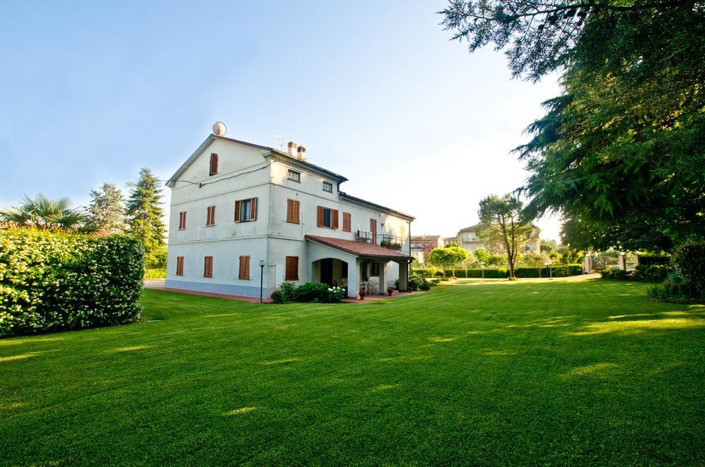 Bed and Breakfast La Coccinella Ези Экстерьер фото