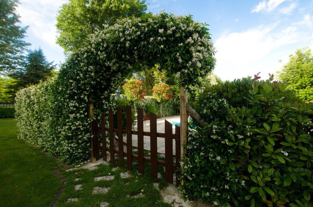Bed and Breakfast La Coccinella Ези Экстерьер фото