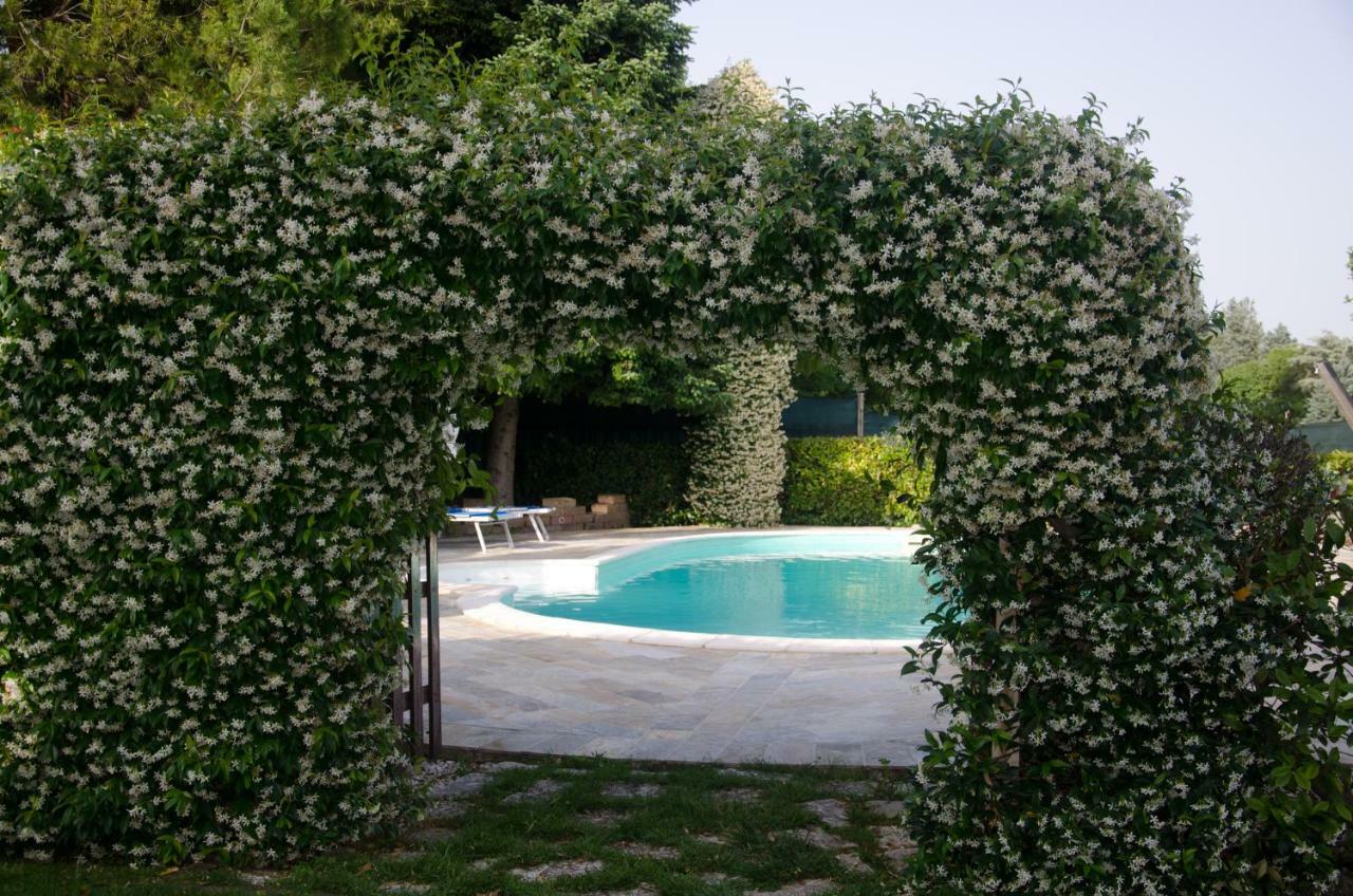 Bed and Breakfast La Coccinella Ези Экстерьер фото
