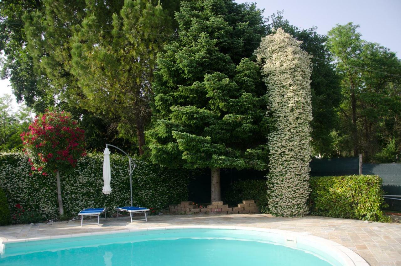 Bed and Breakfast La Coccinella Ези Экстерьер фото
